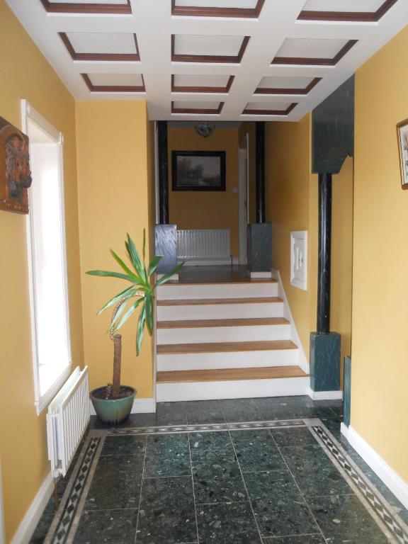 Ashville Guesthouse room 6